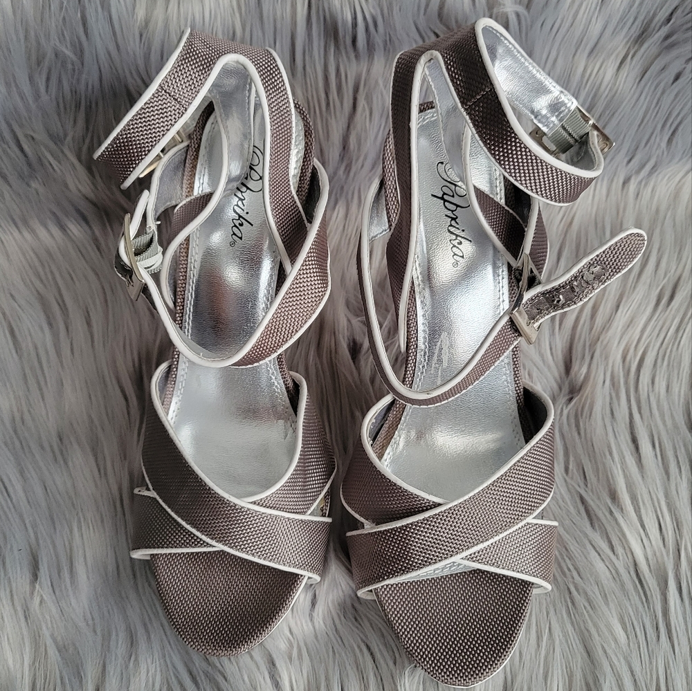 Paprika Gray and White Ladies Sandal heels